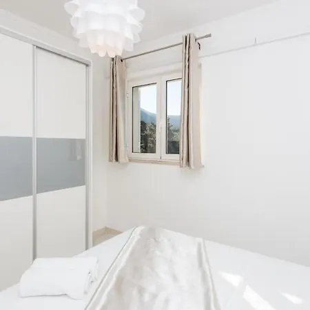 Babilon - Luxury One Bedroom With Balcony And Sea View Apartment Zaton (Dubrovnik-Neretva)